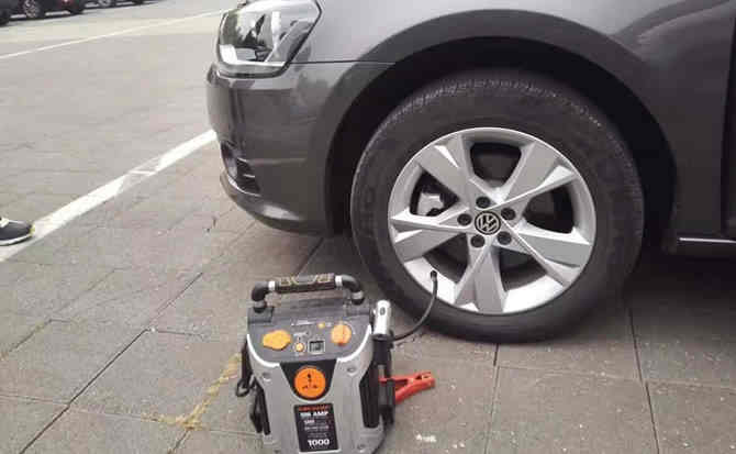 莎车汽车搭电案例